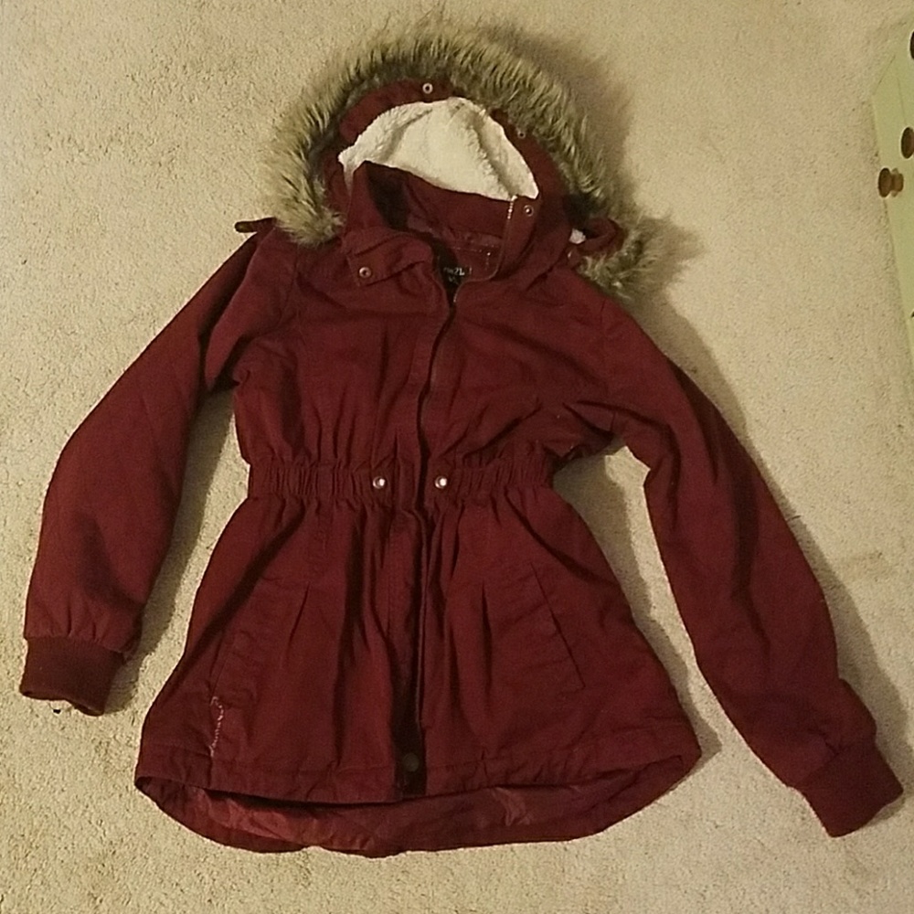 Rue 21 maroon quilted high low coat